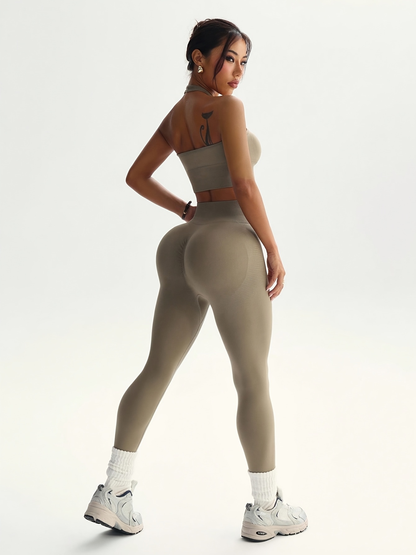 Conjunto Deportivo de 2 Piezas - Halter Neck Top reseña y precio